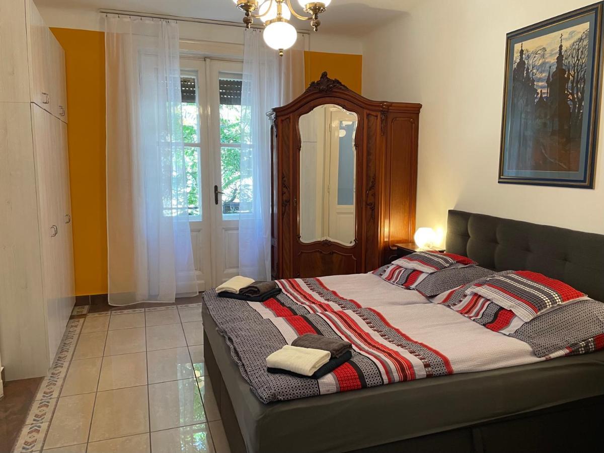 Buda Castle Apartment Budapest Bagian luar foto