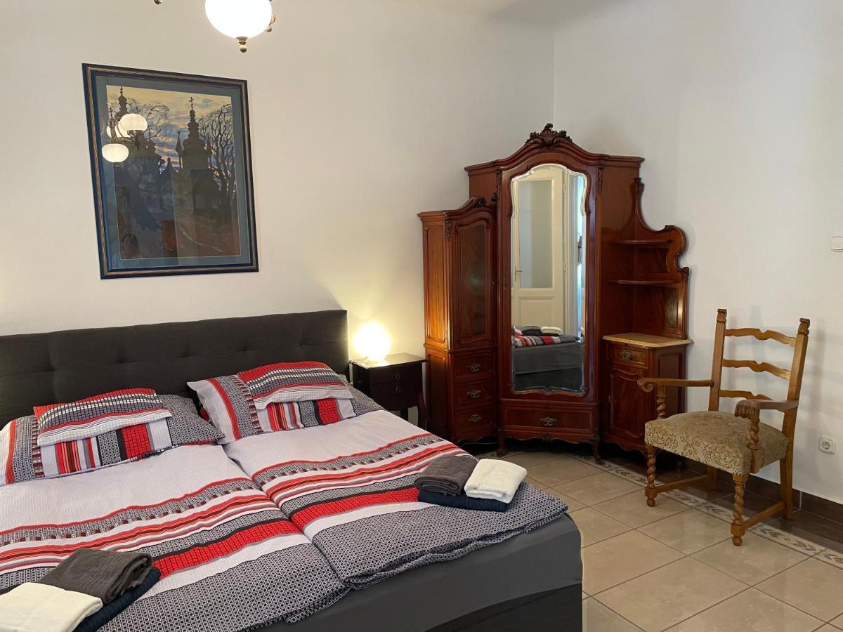 Buda Castle Apartment Budapest Bagian luar foto